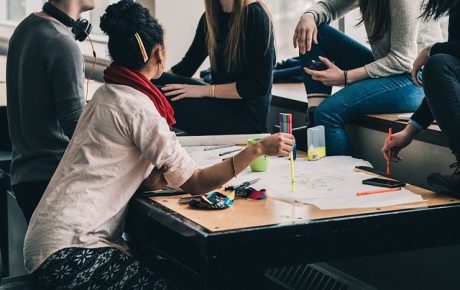 Programa emprega mais mulheres